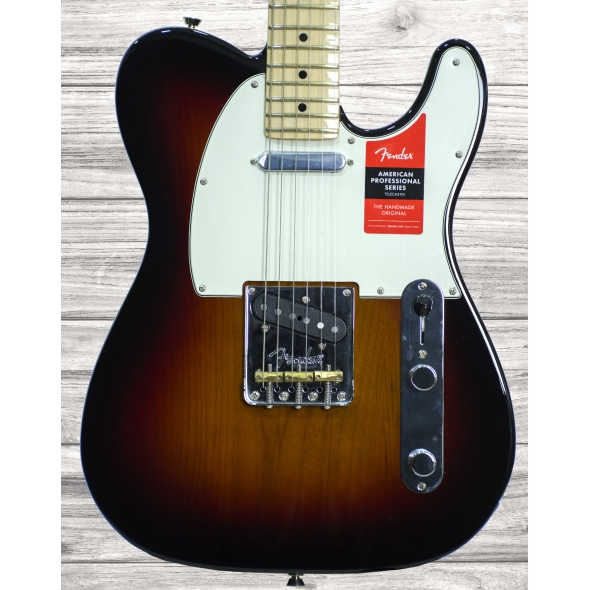 Guitarras formato T Fender American PRO Telecaster MN 3 Color Sunburst Guitarras formato T Fender American PRO Telecaster MN 3 Color Sunburst