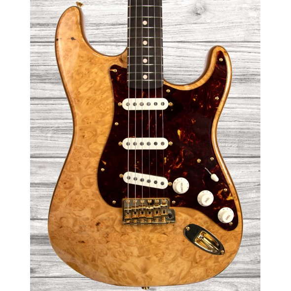 Fender Custom Shop Guitarras de formato ST Fender Custom Shop Artisan Maple Burl Stratocaster Aged Natural Fender Custom Shop Guitarras de formato ST Fender Custom Shop Artisan Maple Burl Stratocaster Aged Natural