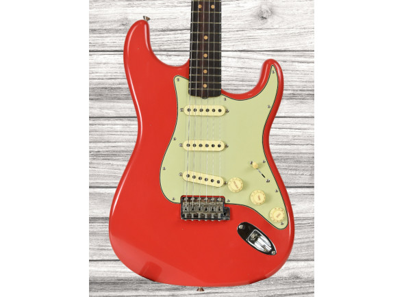 Fender Custom Shop guitarras formato ST Fender Custom Shop Limited Edition 63 Stratocaster Journeyman Relic - Aged Fiesta Red Fender Custom Shop guitarras formato ST Fender Custom Shop Limited Edition 63 Stratocaster Journeyman Relic - Aged Fiesta Red