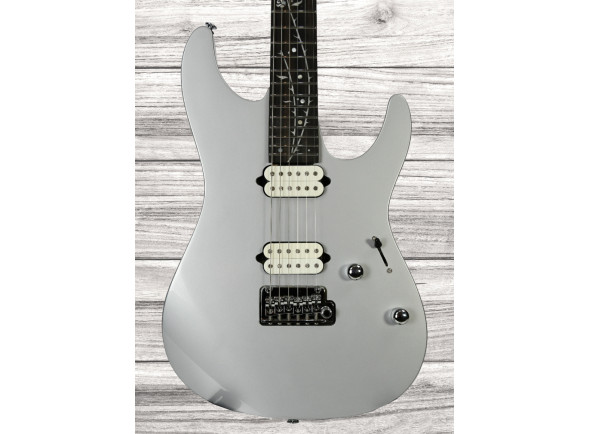 Guitarras formato ST Ibanez  TOD10 Tim Henson Signature RH Classic Silver with Bag